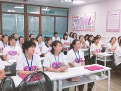 -爱月宝月嫂·育儿嫂