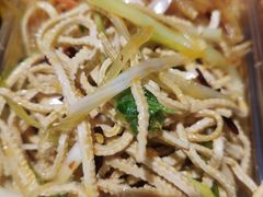 -聚合鑫东北熏酱熟食麻辣面(长阳店)