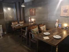 大堂-HIGH FIVE哈福手工汉堡(桂林路店)