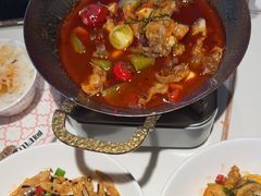 -阿瓦山寨·湘菜现炒·剁椒鱼头王(咸阳总店)