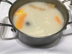 -红鼎豆捞·非遗鲍皇汤火锅(宝丰路店)