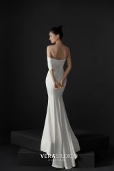 -至臻微拉婚纱摄影