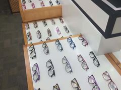 -LOGO眼镜·蔡司品牌折扣店(龙华清湖店)