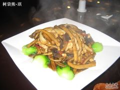 茶树菇炒肉丝-龙井壹号·茶缘山景宴(龙井村店)