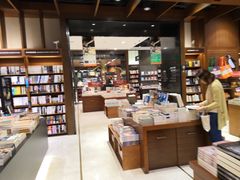 -诚品(信义店)