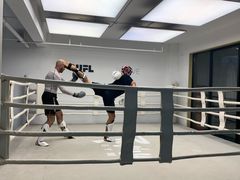-EFL巴西柔术·综合格斗·泰拳·少儿体能训练(虹桥德必馆)