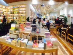 -猫的天空之城概念书店(印象城购物中心店)
