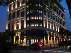 -乐刻运动(爱奇艺创新大厦店)