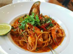 -Chom Cafe and Restaurant