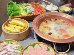 -阿婆情腊排骨火锅·野生菌季(古城旗舰店)