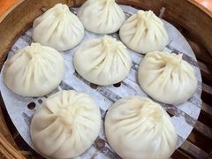 -莱莱小笼·乔艾