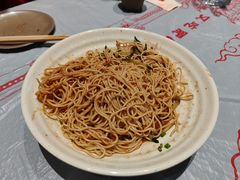-肥肥虾庄·金牌油焖大虾(杨园滨江时代walk店)