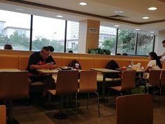 大堂-麦当劳(军博店)