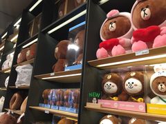 -LINE FRIENDS Garosu-gil Flagship Store