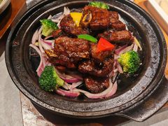 小馆家的牛仔骨-满乡小馆
