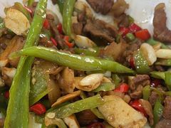 -湖南人家湘菜馆(镇江路店)