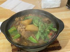 黄焖鸡-许西美食一条街