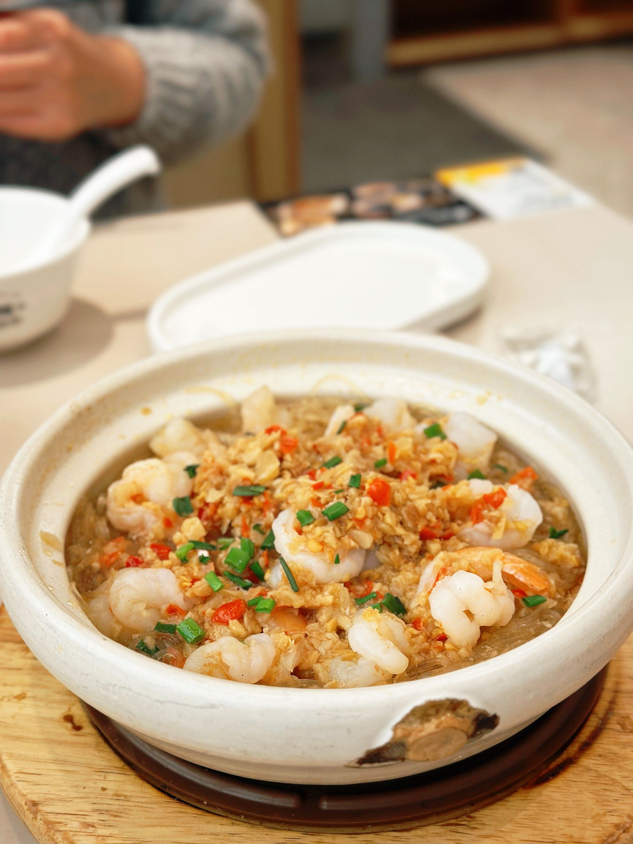 巨巨巨好吃!虾仁蒜蓉粉丝煲!