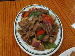 黄芥末酱炒牛肉-乾坤饭店