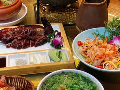 -老滇山寨•云南特色菜•地方菜•民族风情歌舞表演(金碧店)