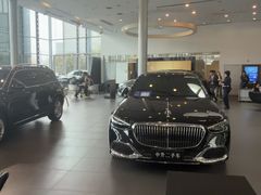 -成都中升之星奔驰4S店