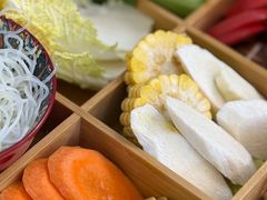 -轻蔬不用等·素食(江苏路店)