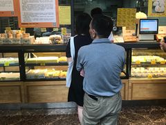 -鲍师傅糕点(江苏路店)