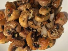 -MONICH牛排融合餐厅(和义大道购物中心店)