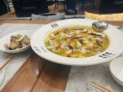 -渔语鱼新川菜Bistro(万象天地店)