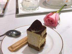 -燕庭·纯燕窝·甜品下午茶(南京西路店)