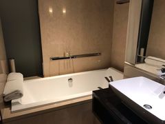 -广州天河希尔顿酒店