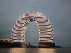 -湖州太湖旅游度假区-月亮广场