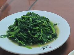 炒豌豆尖-嘉里饭庄