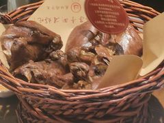 -东口码头·烧鸽子·鱼头泡饼·地方菜(金鹰悦城店)