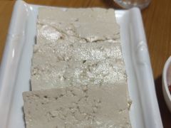 -大众跷脚牛肉馆·非遗传承单位(峨眉山店)