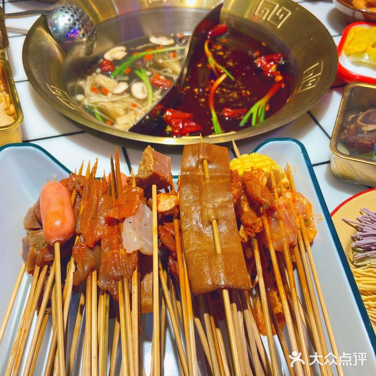 上海|串谱·鸡脚筋串串火锅|现串的串串才好吃
