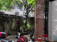 -煲煲掂风味煲仔饭餐厅(西区店)