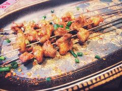 -沪小二炭火蛙锅(淮海中路美食不夜城店)