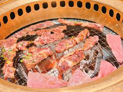-山川小町·极番烧肉(新地假日广场店)