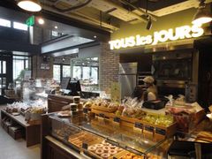 面包甜点陈列柜-多乐之日(和平伊势丹店)