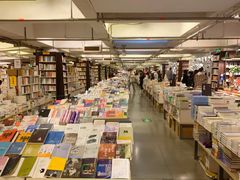 -先锋书店(五台山总店)