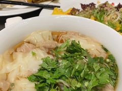 -上海滴水湖皇冠假日酒店