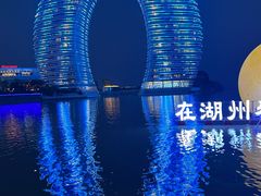 -湖州太湖旅游度假区-月亮广场