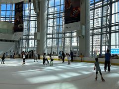 -冰纷万象滑冰场(深圳万象城店)