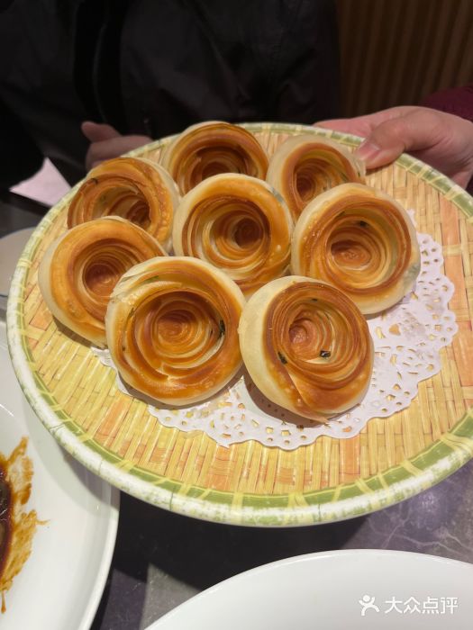 闫府私房菜·百年鲁菜(恒隆店)老济南油旋图片