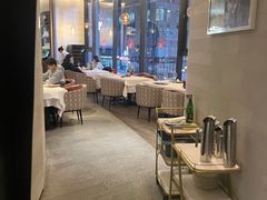 -斯普汇生蚝牛排馆(中骏世界城店)