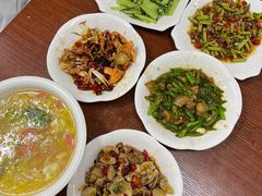 -湘里湘亲饭店(闸坡店)