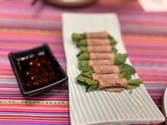 -香巴拉云南餐厅(华莱坞店)