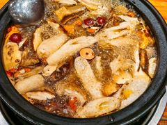 -菌之家·专业纯野生菌火锅·特色炒菌
