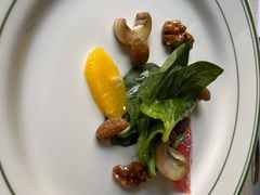 琥珀核桃有机菠菜沙拉-93Club·法餐厅